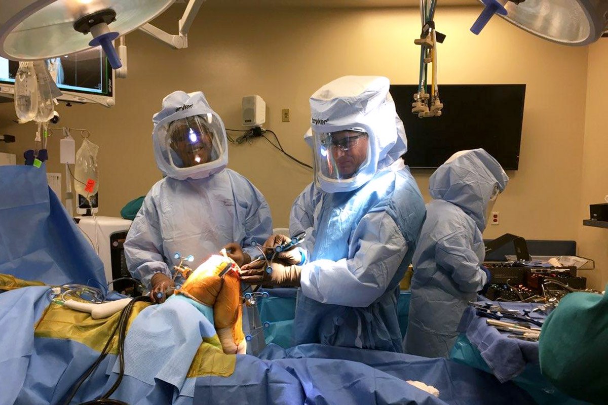 Kauai Surgeon Introduces Robotic Assisted Total Knee Replacement To UCLA